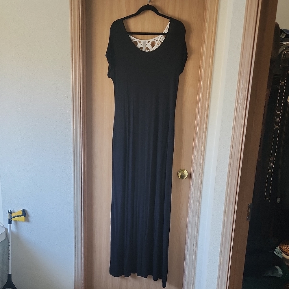 Chic Black Maxi Dress